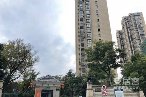 保利葉上海 三期公寓住宅 優(yōu)點(diǎn) 不足,保利葉上海 三期公寓住宅 怎么樣,保利葉上海 三期公寓住宅 周邊房產(chǎn)中介經(jīng)紀(jì)人評價